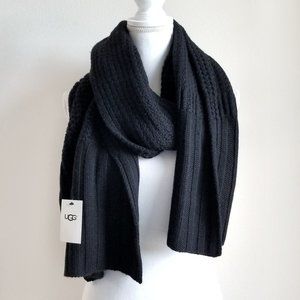 NWT Ugg Black Wool Blend Knit Scarf Thick Chuncky Weave